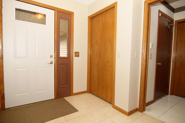 8023 Delano Court, Inver Grove Heights, MN 55076