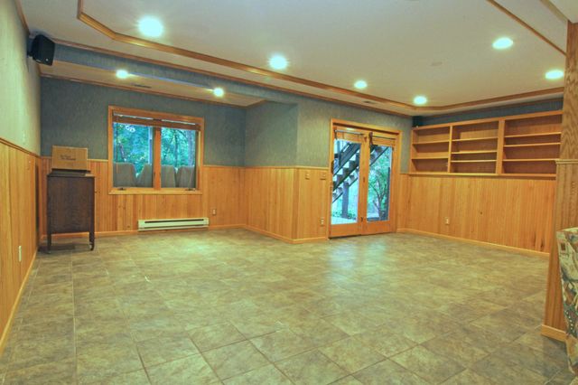 8023 Delano Court, Inver Grove Heights, MN 55076