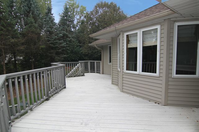 8023 Delano Court, Inver Grove Heights, MN 55076