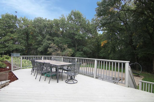 8023 Delano Court, Inver Grove Heights, MN 55076
