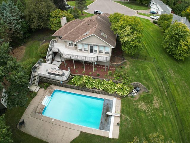 8023 Delano Court, Inver Grove Heights, MN 55076