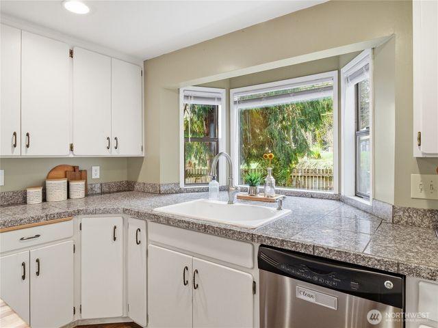 15014 Starr Road SE, Olalla, WA 98359