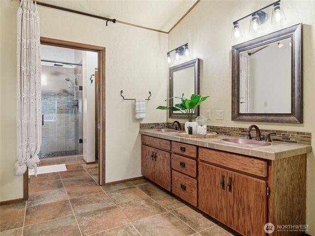 15014 Starr Road SE, Olalla, WA 98359