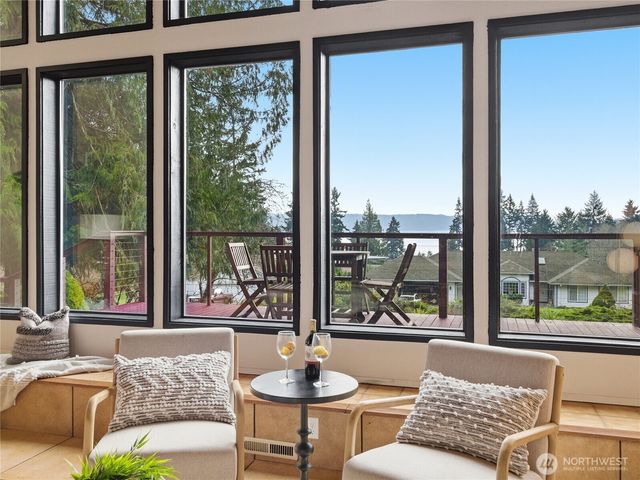 15014 Starr Road SE, Olalla, WA 98359