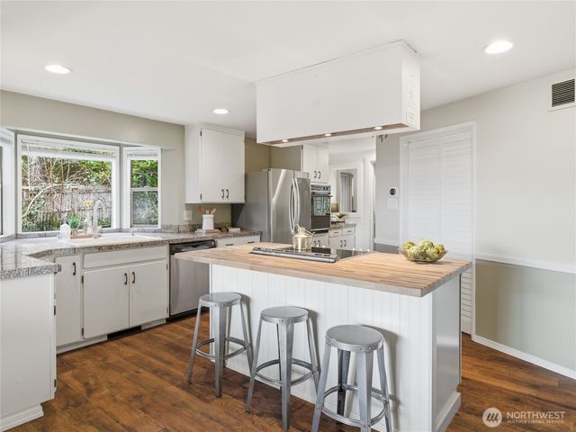 15014 Starr Road SE, Olalla, WA 98359