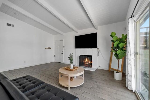 5074 La Paz Drive, San Diego, CA 92113