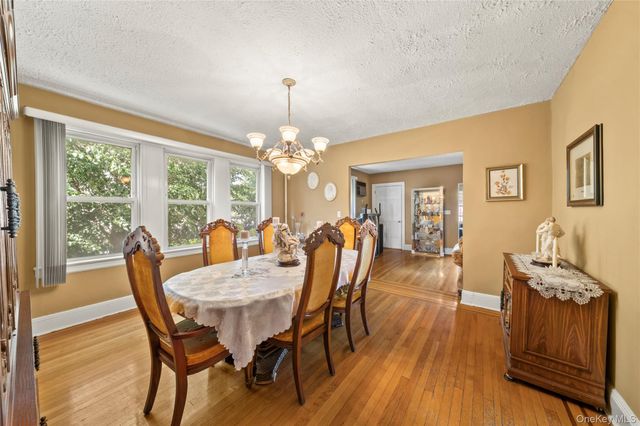 5802 134th Street, Flushing, NY 11355