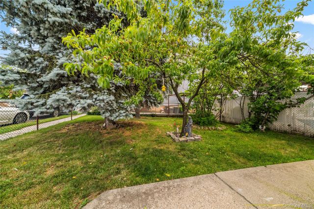 5802 134th Street, Flushing, NY 11355