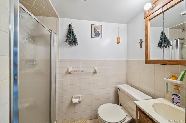 5802 134th Street, Flushing, NY 11355