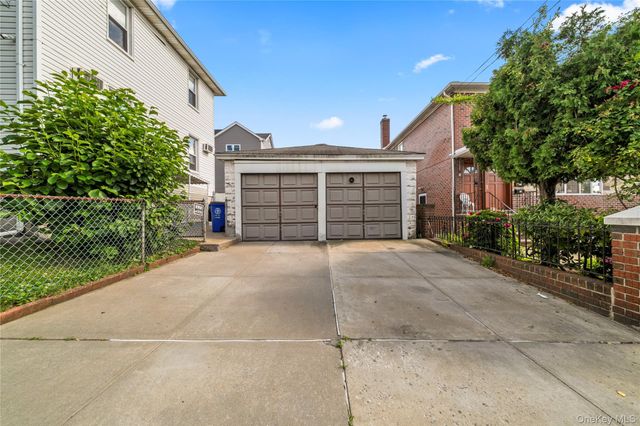 5802 134th Street, Flushing, NY 11355