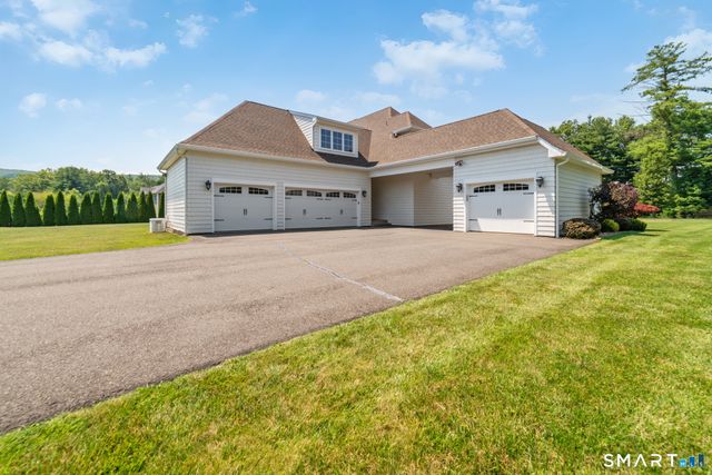 269 West Pines Drive, Southington, CT 06489