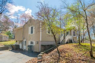 10 Beacon Street, Londonderry, NH 03053