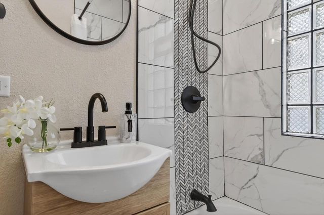 5535 N 40th STREET, Milwaukee, WI 53209