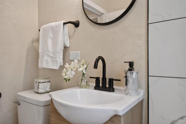 5535 N 40th STREET, Milwaukee, WI 53209