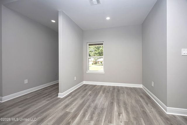 533 Oak Street, Ocean Springs, MS 39564