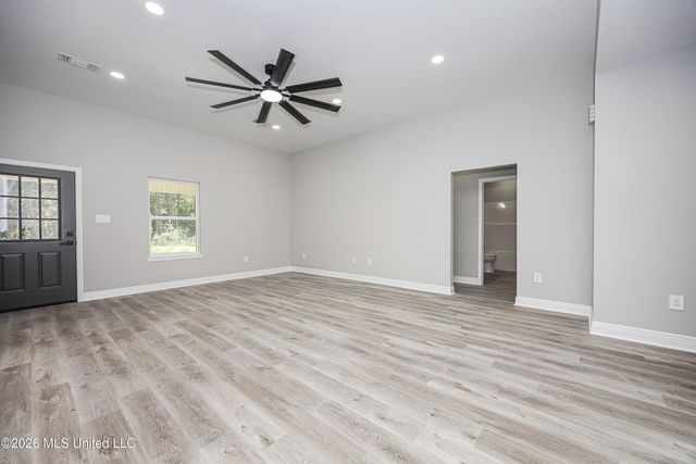 533 Oak Street, Ocean Springs, MS 39564