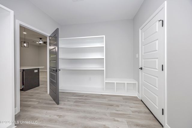 533 Oak Street, Ocean Springs, MS 39564