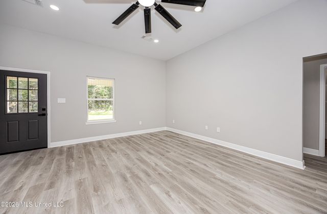 533 Oak Street, Ocean Springs, MS 39564