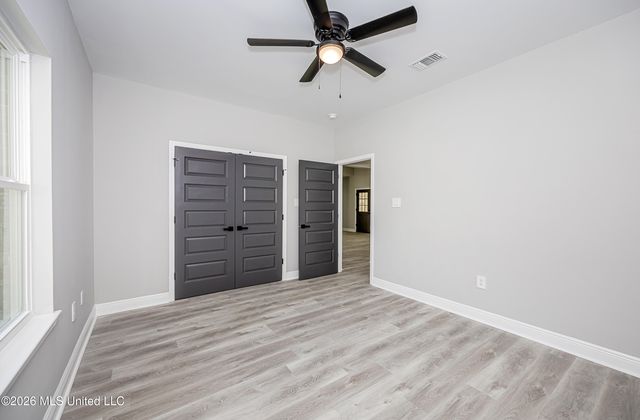 533 Oak Street, Ocean Springs, MS 39564
