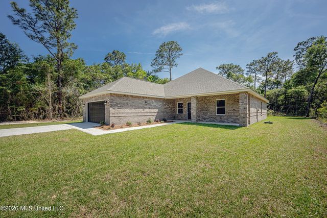 533 Oak Street, Ocean Springs, MS 39564