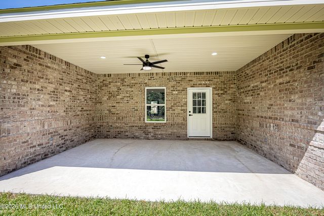 533 Oak Street, Ocean Springs, MS 39564