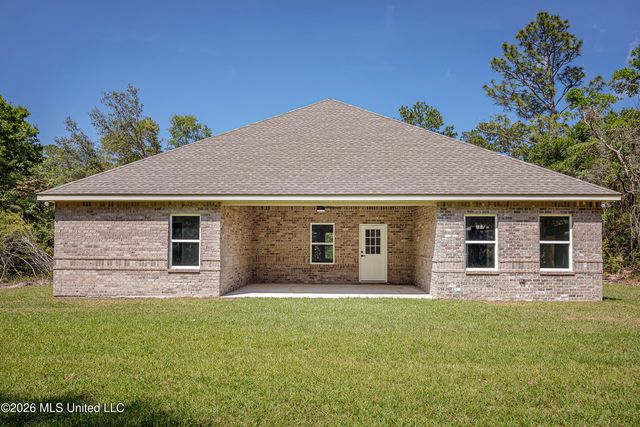533 Oak Street, Ocean Springs, MS 39564