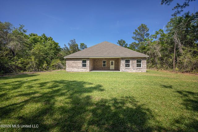 533 Oak Street, Ocean Springs, MS 39564