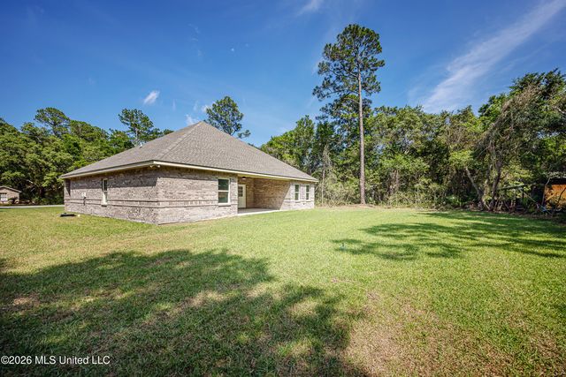 533 Oak Street, Ocean Springs, MS 39564