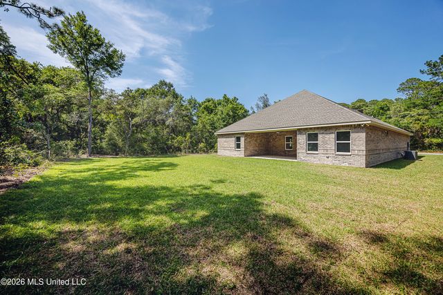 533 Oak Street, Ocean Springs, MS 39564