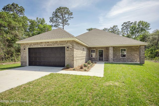 533 Oak Street, Ocean Springs, MS 39564