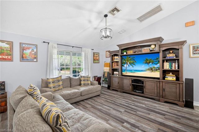 2807 52nd ST SW, Lehigh Acres, FL 33976