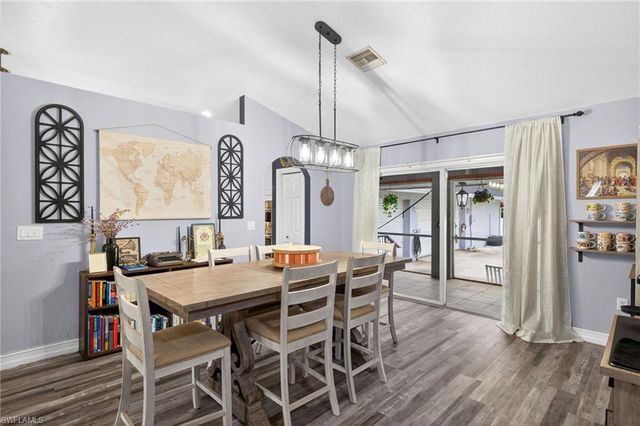 2807 52nd ST SW, Lehigh Acres, FL 33976