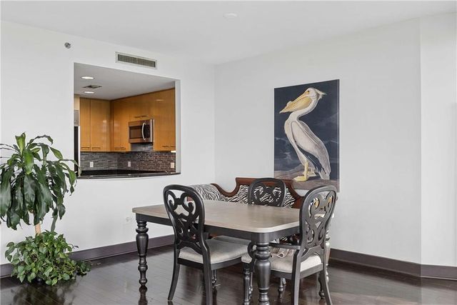 700 Park Regency Place NE 2002, Atlanta, GA 30326