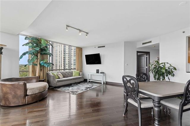 700 Park Regency Place NE 2002, Atlanta, GA 30326