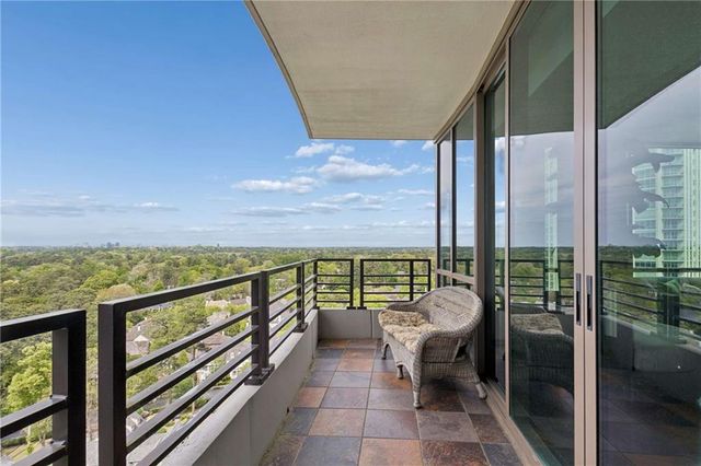 700 Park Regency Place NE 2002, Atlanta, GA 30326