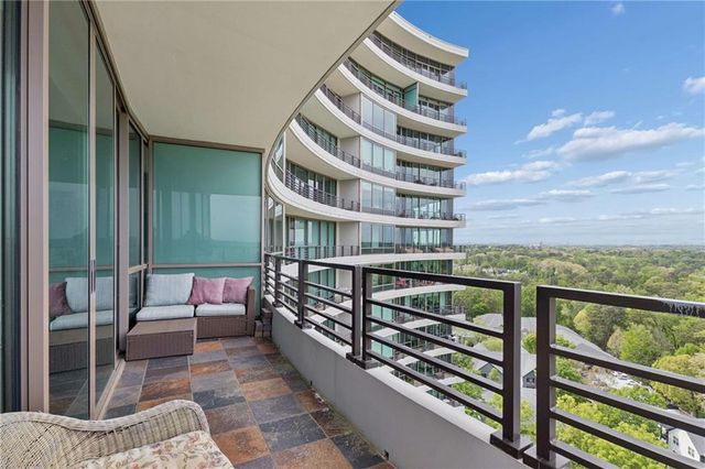 700 Park Regency Place NE 2002, Atlanta, GA 30326