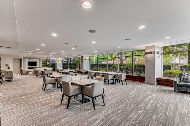 700 Park Regency Place NE 2002, Atlanta, GA 30326