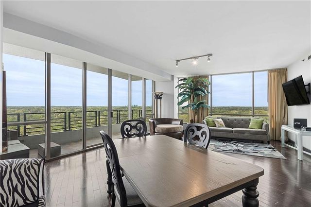 700 Park Regency Place NE 2002, Atlanta, GA 30326