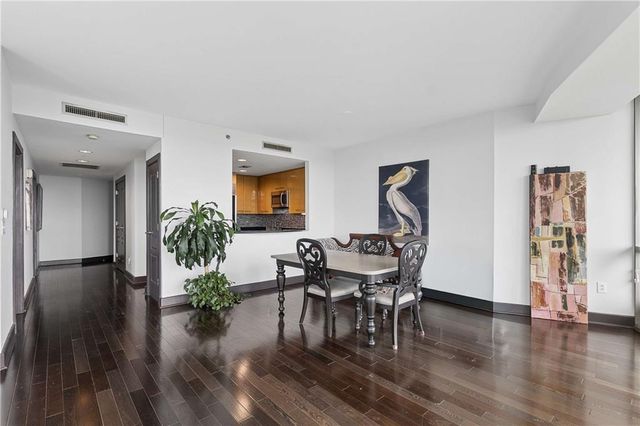 700 Park Regency Place NE 2002, Atlanta, GA 30326