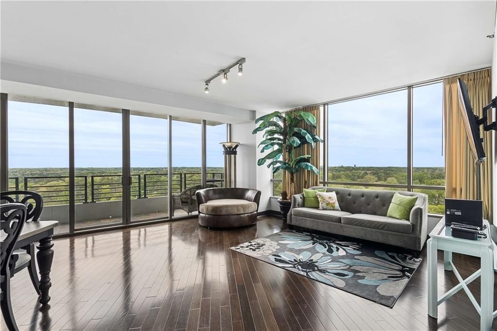 700 Park Regency Place NE 2002, Atlanta, GA 30326