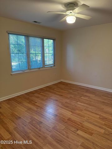 102 Chestnut Court, Pine Knoll Shores, NC 28512