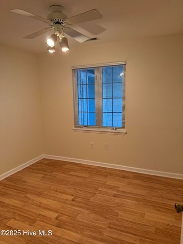 102 Chestnut Court, Pine Knoll Shores, NC 28512