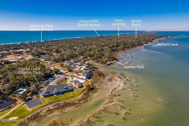 102 Chestnut Court, Pine Knoll Shores, NC 28512