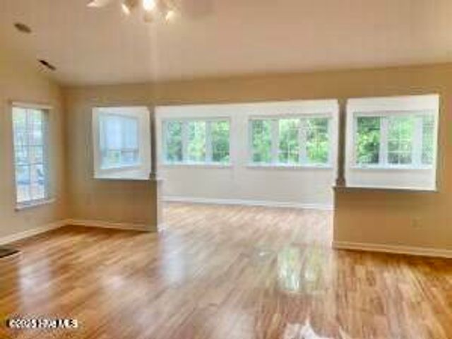 102 Chestnut Court, Pine Knoll Shores, NC 28512