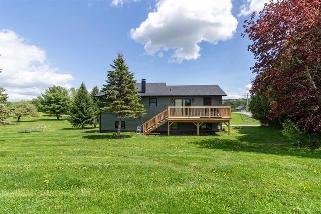 287 Lakeview Drive, Derby, VT 05829