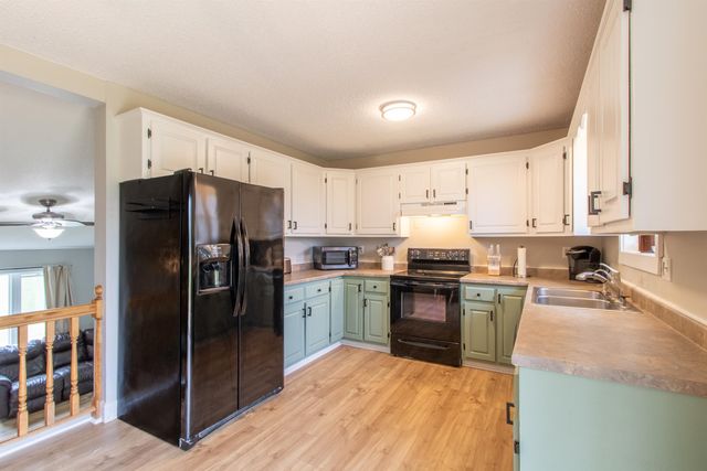 287 Lakeview Drive, Derby, VT 05829