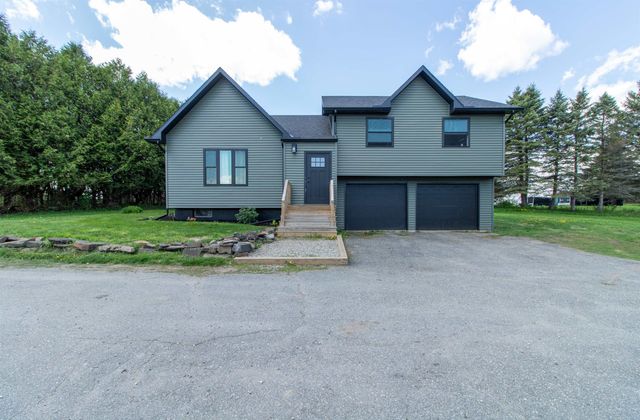 287 Lakeview Drive, Derby, VT 05829
