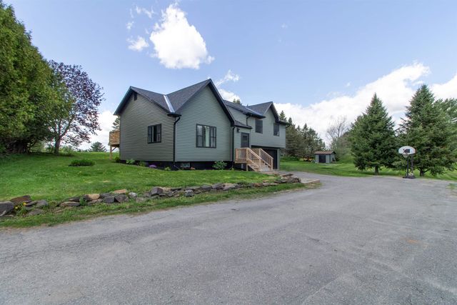 287 Lakeview Drive, Derby, VT 05829