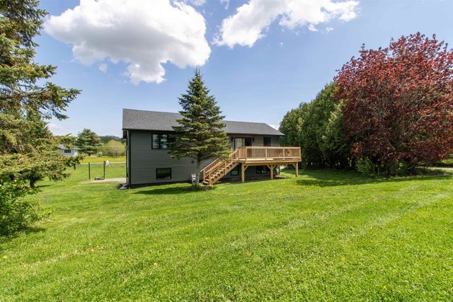 287 Lakeview Drive, Derby, VT 05829