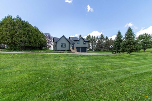 287 Lakeview Drive, Derby, VT 05829